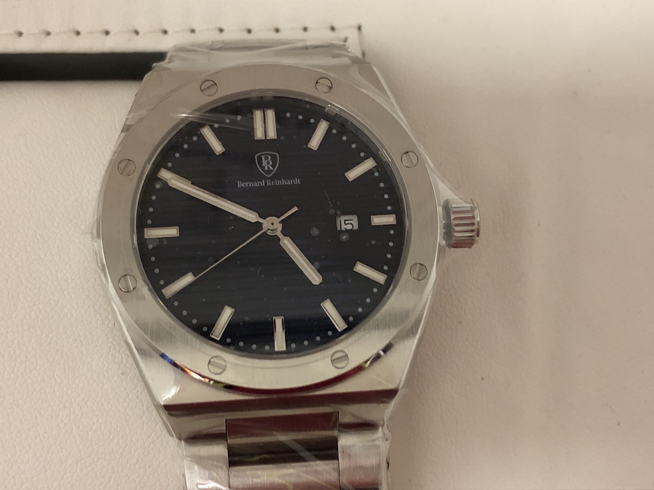 Lot 50  
            Edinburgh SR34 - Delivery Only 

                
MENS BERNARD REINHARDT WATCH - BLUE DIAL - 316 STAINLESS STEEL CASE & STRAP - SWI...