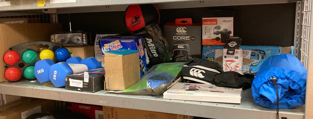 Lot 513  
            Edinburgh SR34 - Delivery Only 

                
QUANTITY OF SPORTS & EXERCISE ITEMS TO INCLUDE ADIDAS UNISEX TIRO SHINGUARD CLUB,...