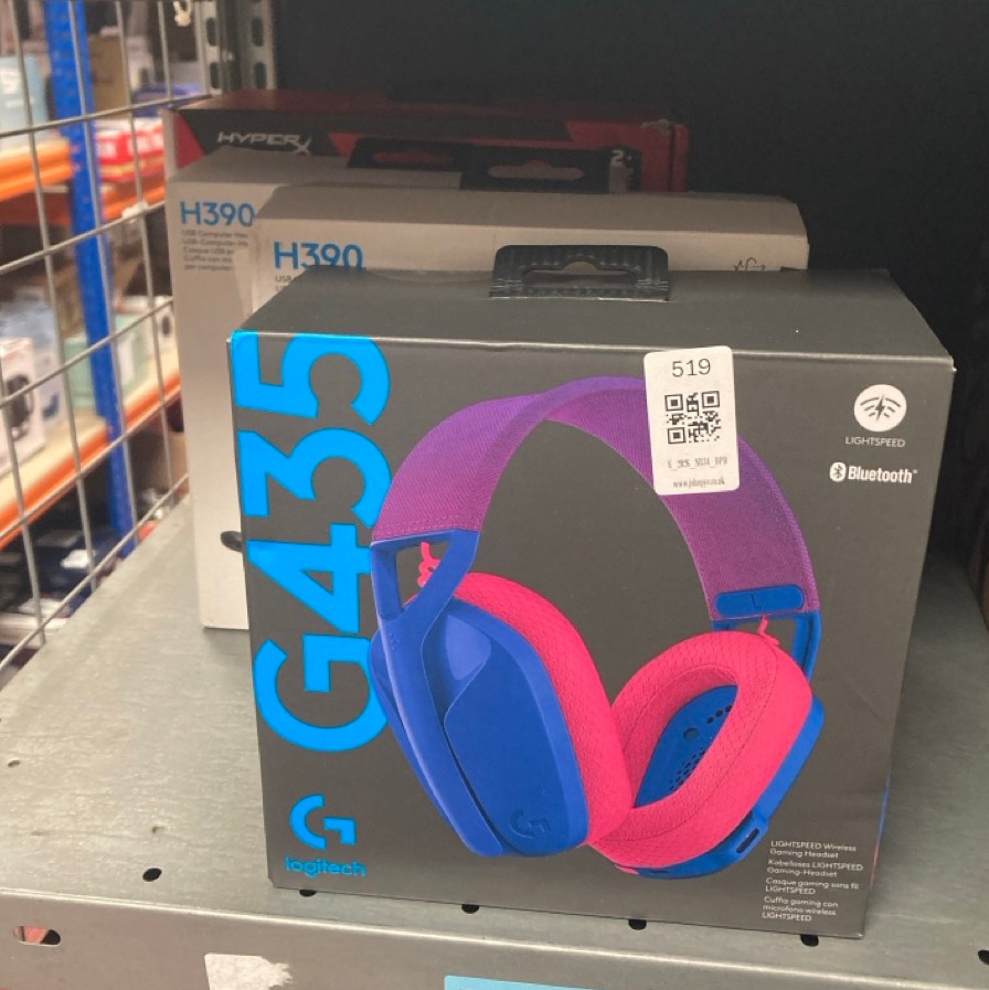 Lot 519  
            Edinburgh SR34 - Delivery Only 

                
QUANTITY OF TECH & GAMING ITEMS TO INCLUDE LOGITECH G G435 LIGHTSPEED & BLUETOOTH...