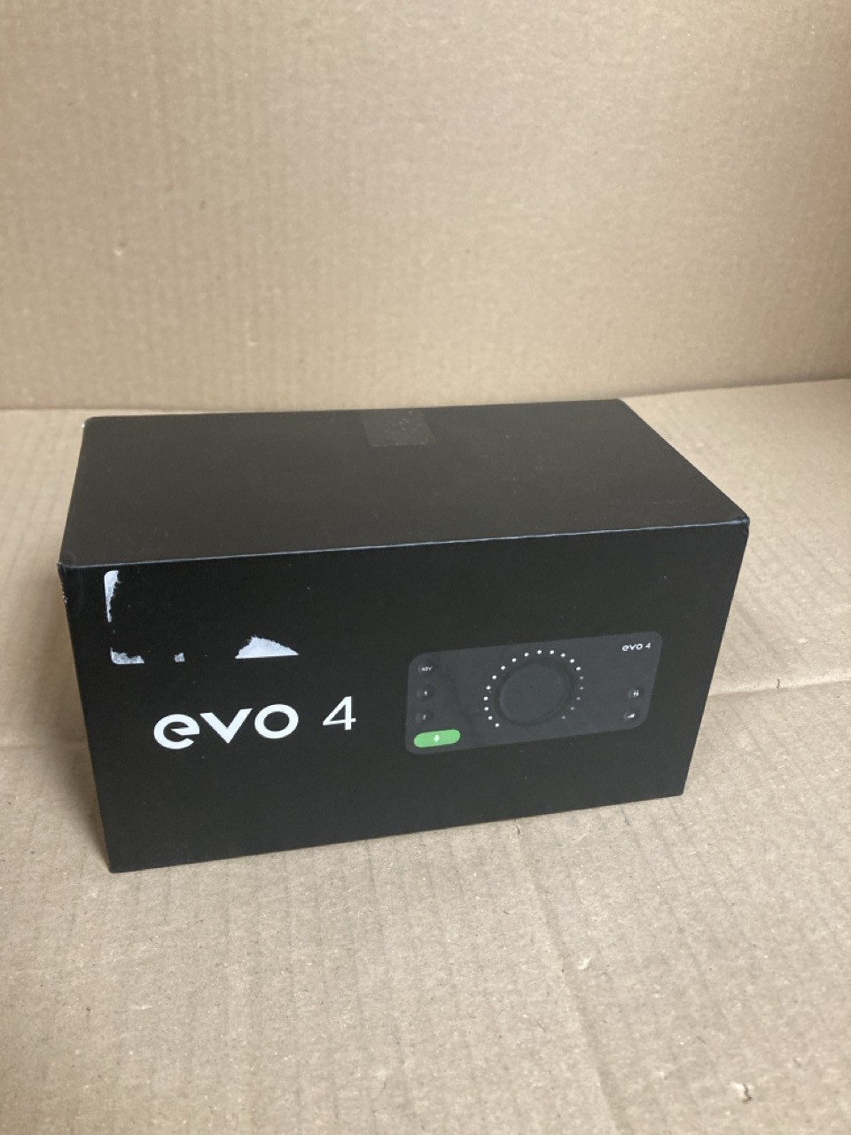 Lot 525  
            Edinburgh SR34 - Delivery Only 

                
AUDIENT EVO 4 USB AUDIO INTERFACE SOUND CARD FOR MUSIC PRODUCTION (2 IN / 2 OUT U...