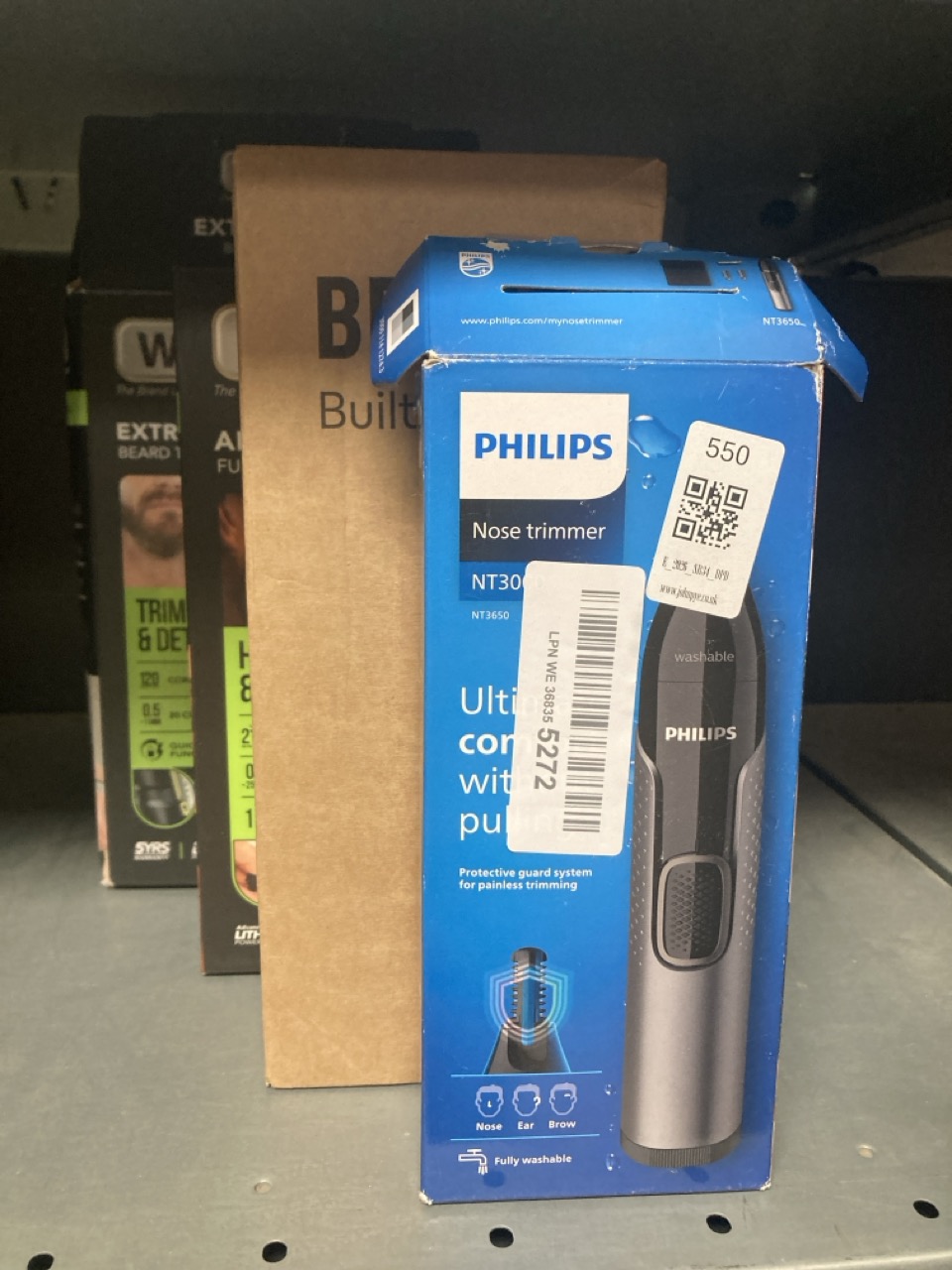 Lot 550  
            Edinburgh SR34 - Delivery Only 

                
QUANTITY OF HEALTH & BEAUTY ITEMS TO INCLUDE PHILIPS NT3650/16 NOSE TRIMMER WINDO...