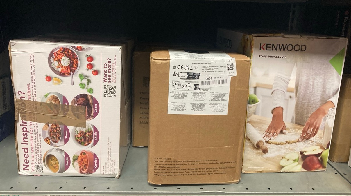 Lot 554  
            Edinburgh SR34 - Delivery Only 

                
QUANTITY OF KITCHEN & APPLIANCES ITEMS TO INCLUDE KENWOOD COMPACT FOOD PROCESSOR,...