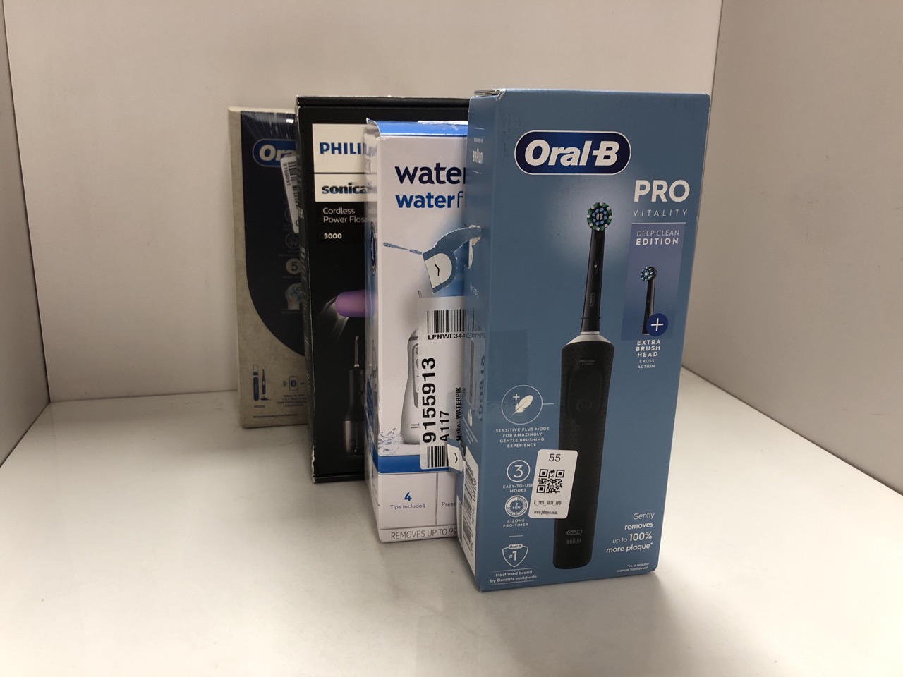 Lot 55  
            Edinburgh SR34 - Delivery Only 

                
QUANTITY OF HEALTH & BEAUTY ITEMS TO INCLUDE ORAL-B VITALITY PRO ELECTRIC TOOTHBR...