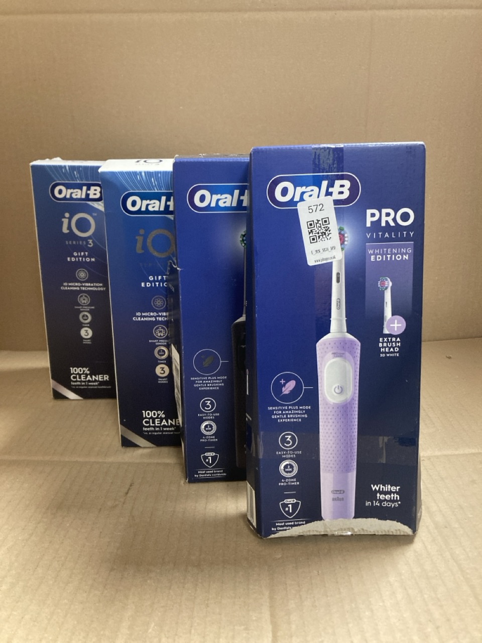 Lot 572  
            Edinburgh SR34 - Delivery Only 

                
QUANTITY OF HEALTH & BEAUTY ITEMS TO INCLUDE ORAL-B VITALITY PRO ELECTRIC TOOTHBR...
