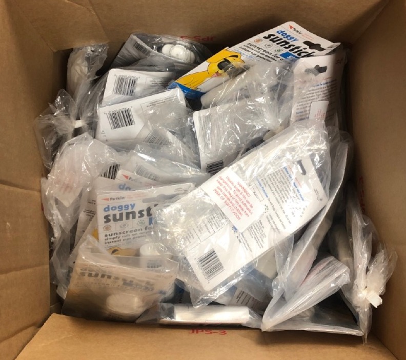 Lot 603  
            Edinburgh SR34 - Delivery Only 

                
QUANTITY OF PET PRODUCTS ITEMS TO INCLUDE PETKIN PETKIN SUNSCREEN STICK: LOCATION...