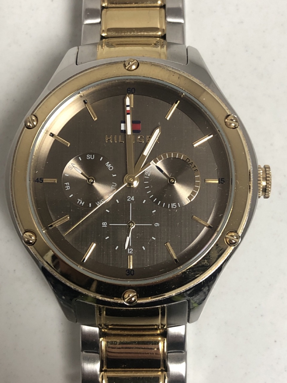 Lot 613  
            Edinburgh SR34 - Delivery Only 

                
STAINLESS STEEL WATER RESISTANT TOMMY HILFIGER WATCH .: LOCATION - H