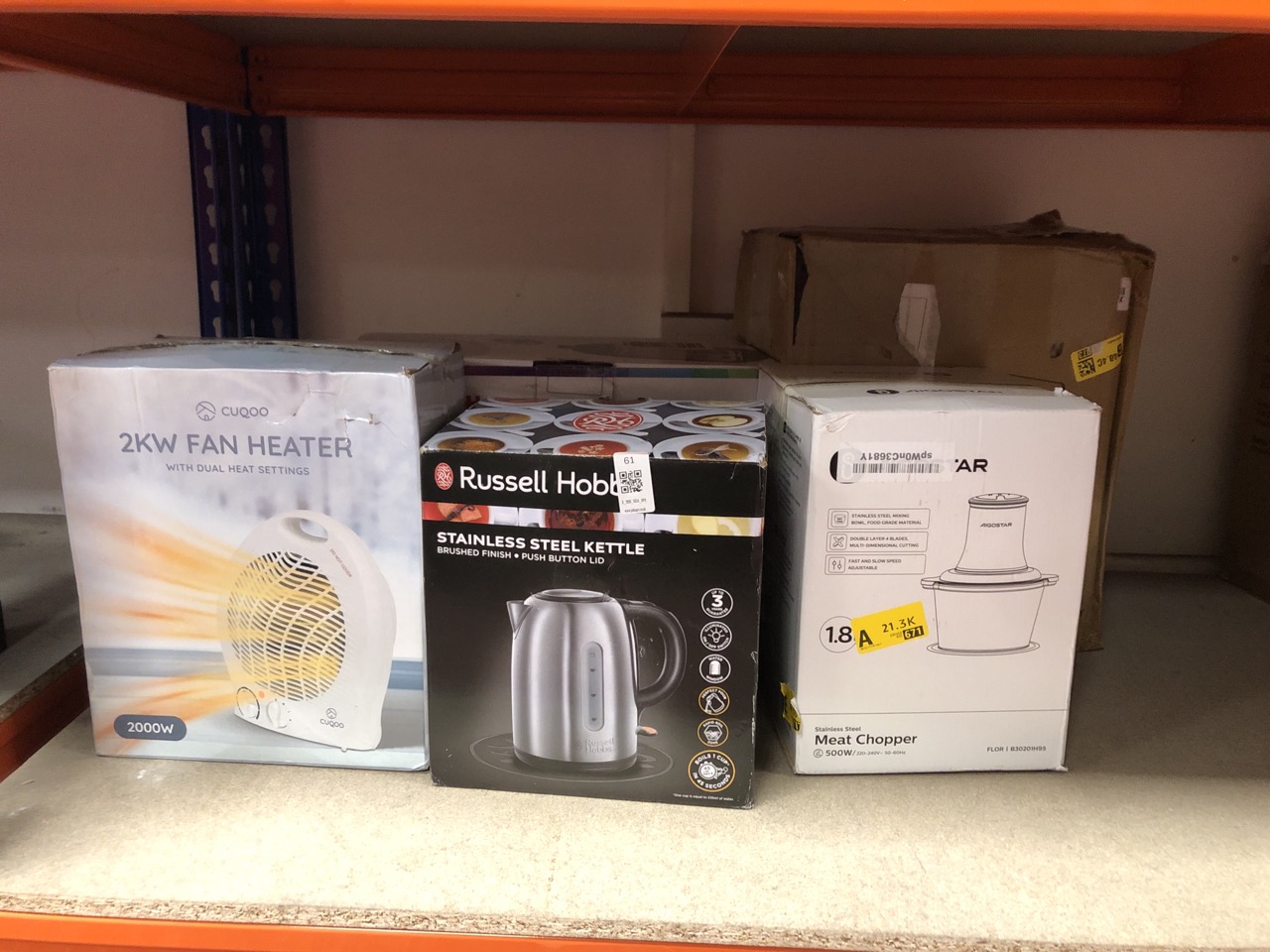 Lot 61  
            Edinburgh SR34 - Delivery Only 

                
QUANTITY OF KITCHEN & APPLIANCES ITEMS TO INCLUDE RUSSELL HOBBS BRUSHED STAINLESS...