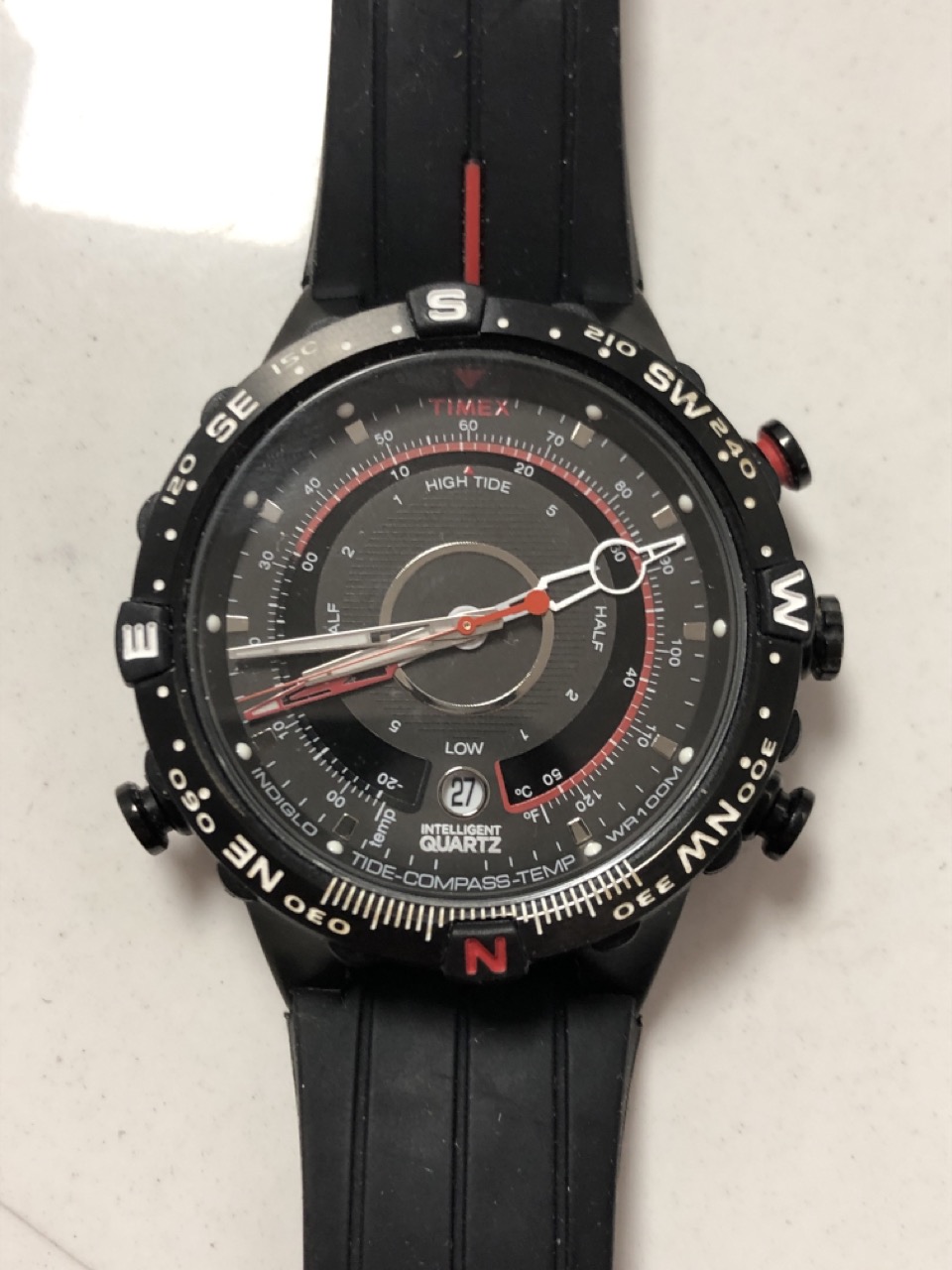 Lot 626  
            Edinburgh SR34 - Delivery Only 

                
TIMEX INTELLIGENT QUARTZ MENS TIDE-TEM-COMPASS WATCH.: LOCATION - H