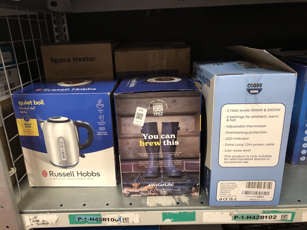 Lot 632  
            Edinburgh SR34 - Delivery Only 

                
QUANTITY OF KITCHEN & APPLIANCES ITEMS TO INCLUDE RUSSELL HOBBS ELECTRIC KETTLE (...