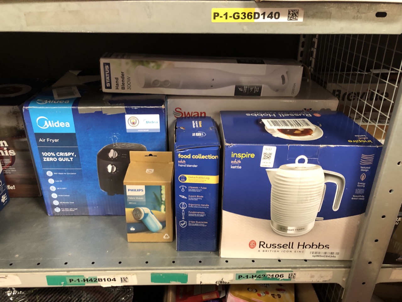 Lot 633  
            Edinburgh SR34 - Delivery Only 

                
QUANTITY OF KITCHEN & APPLIANCES ITEMS TO INCLUDE RUSSELL HOBBS FOOD COLLECTION E...