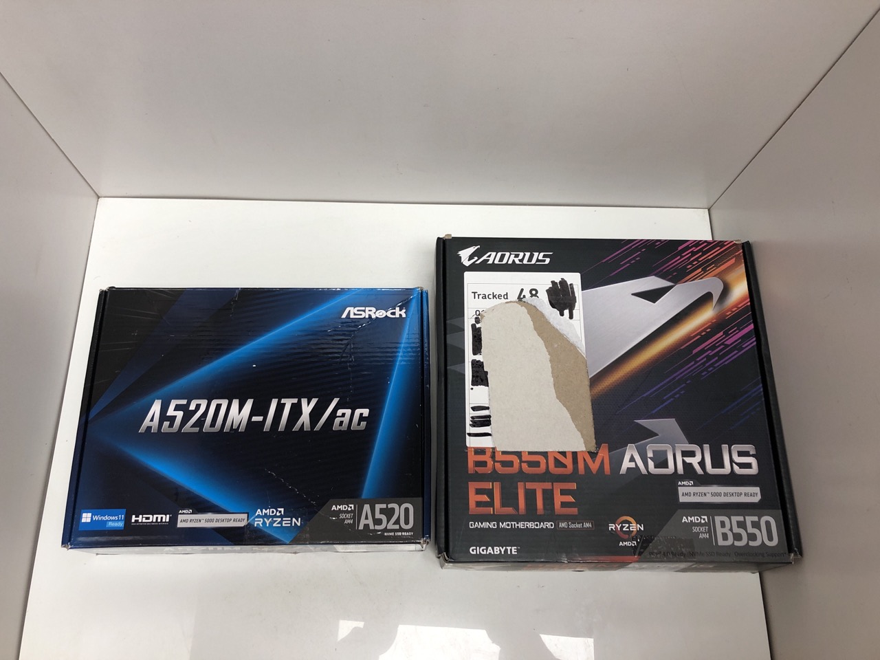 Lot 63  
            Edinburgh SR34 - Delivery Only 

                
GIGABYTE B550M AORUS ELITE MOTHERBOARD - SUPPORTS AMD RYZEN 5000 SERIES AM4 CPUS,...