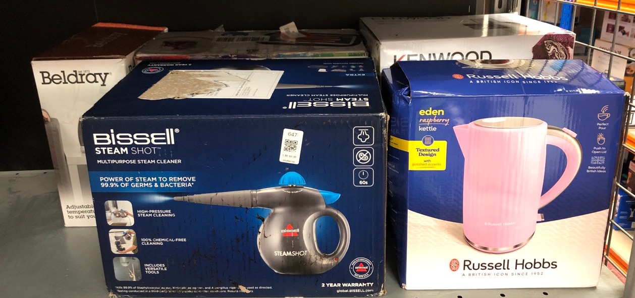 Lot 647  
            Edinburgh SR34 - Delivery Only 

                
QUANTITY OF KITCHEN & APPLIANCES ITEMS TO INCLUDE RUSSELL HOBBS ELECTRIC KETTLE (...