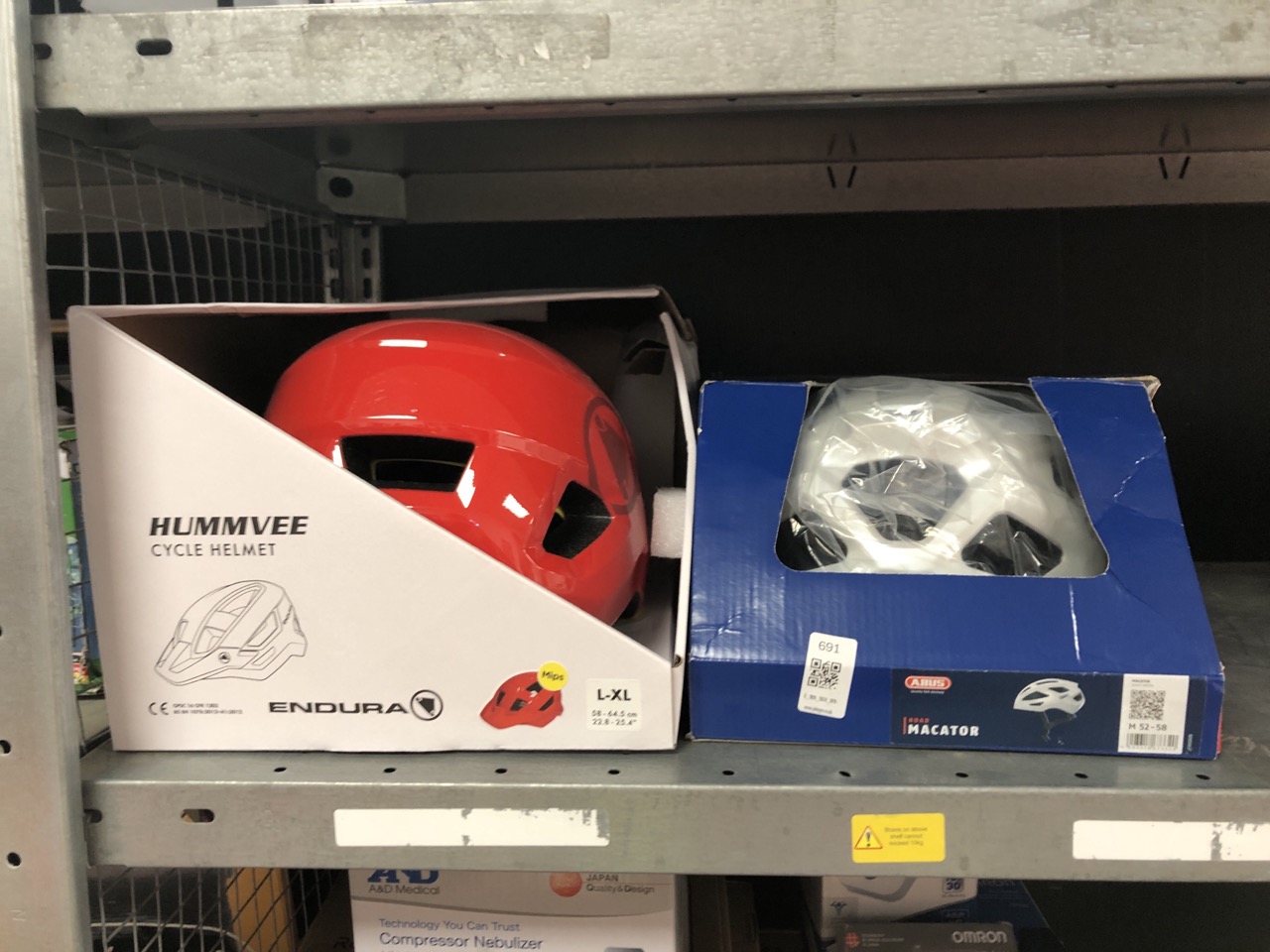 Lot 691  
            Edinburgh SR34 - Delivery Only 

                
ABUS MACATOR ROAD BIKE HELMET - SPORTY BIKE HELMET FOR BEGINNERS - ALSO FOR PIGTA...