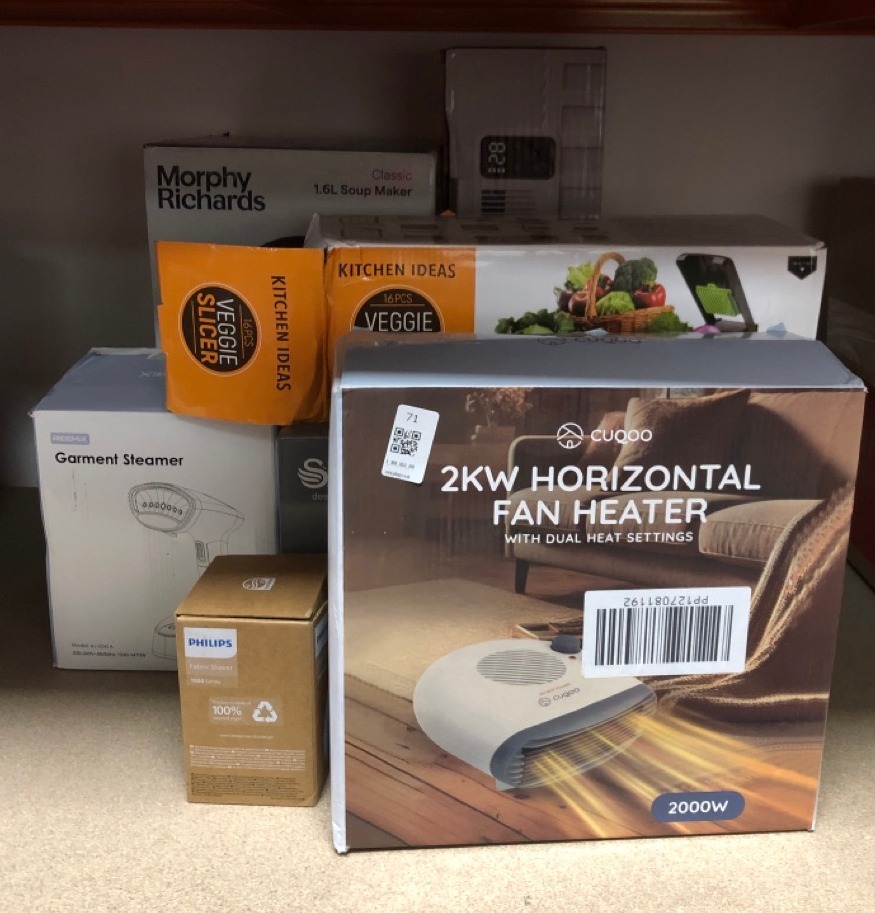 Lot 71  
            Edinburgh SR34 - Delivery Only 

                
QUANTITY OF KITCHEN & APPLIANCES ITEMS TO INCLUDE CUQOO PORTABLE FLAT FAN HEATER ...