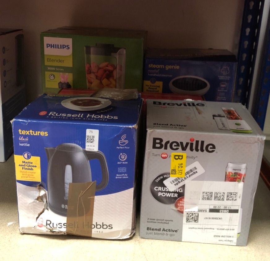 Lot 75  
            Edinburgh SR34 - Delivery Only 

                
QUANTITY OF KITCHEN & APPLIANCES ITEMS TO INCLUDE BREVILLE BLEND ACTIVE PERSONAL ...