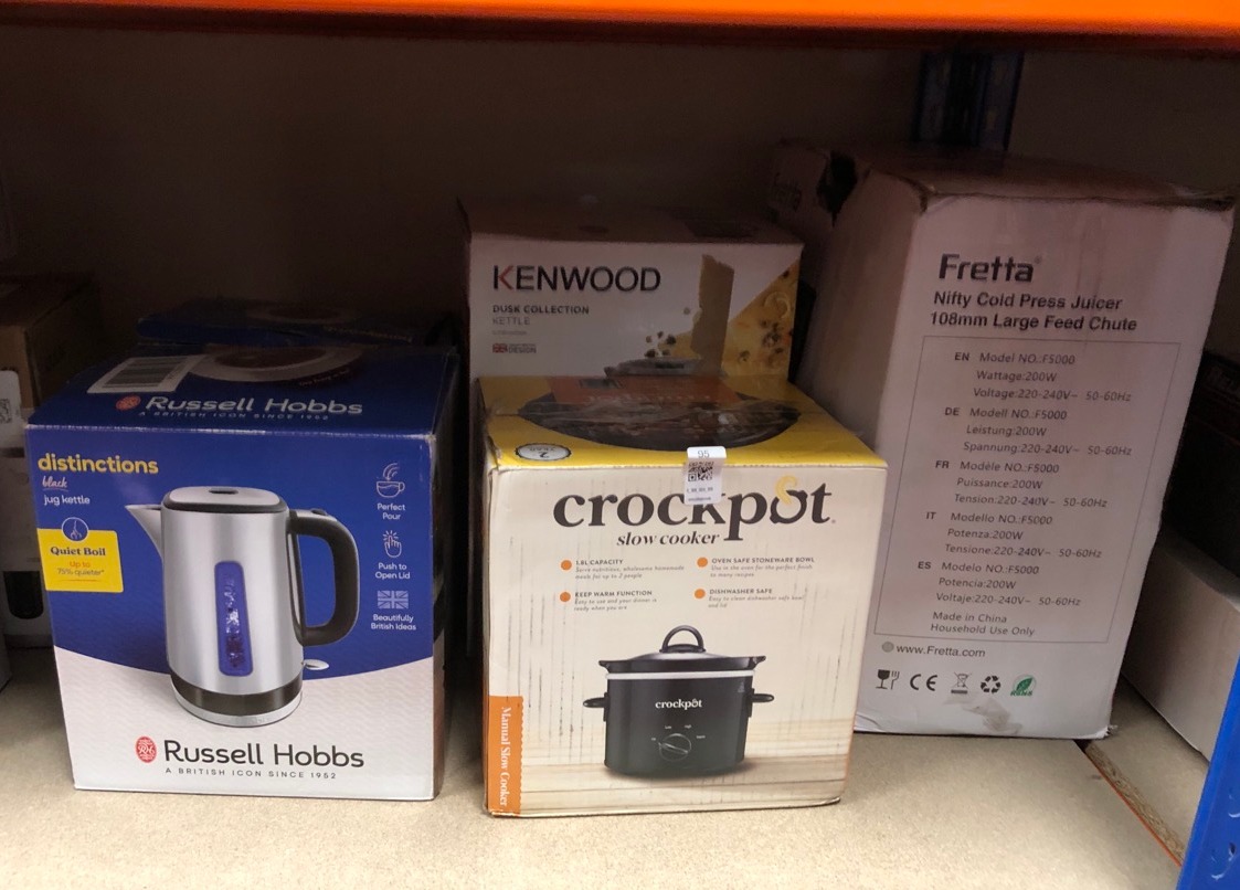 Lot 95  
            Edinburgh SR34 - Delivery Only 

                
QUANTITY OF KITCHEN & APPLIANCES ITEMS TO INCLUDE CROCK-POT SLOW COOKER | REMOVAB...