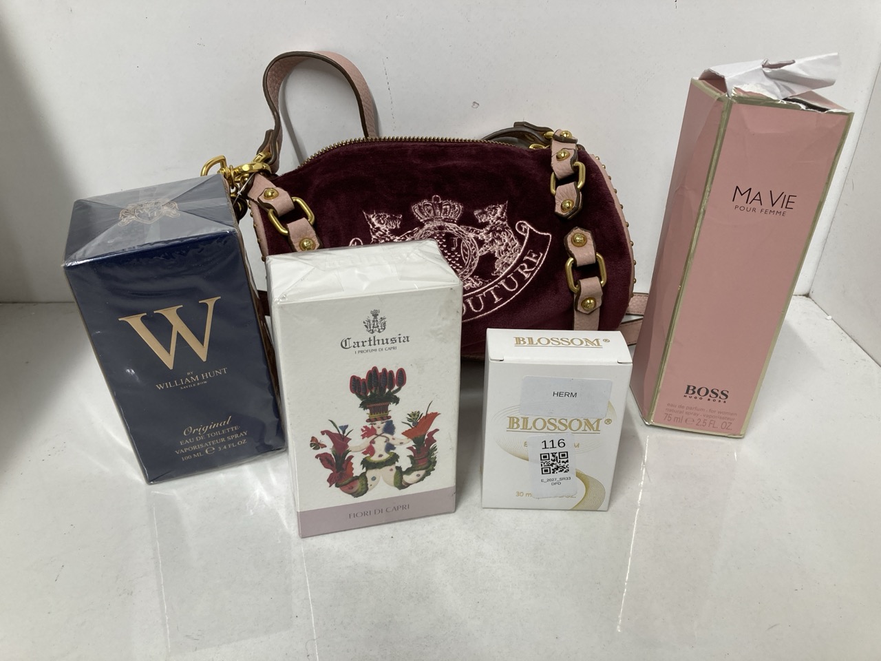Lot 116  
            Edinburgh SR33 - Delivery Only 

                
QUANTITY OF HEALTH & BEAUTY ITEMS TO INCLUDE CARTHUSIA, EAU DE TOILETTE FOR WOMEN...