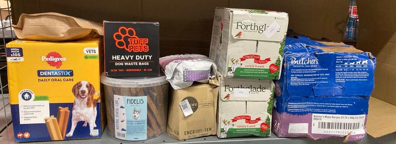 Lot 118  
            Edinburgh SR33 - Delivery Only 

                
QUANTITY OF PET PRODUCTS ITEMS TO INCLUDE PEDIGREE DENTASTIX DAILY DENTAL CHEWS M...