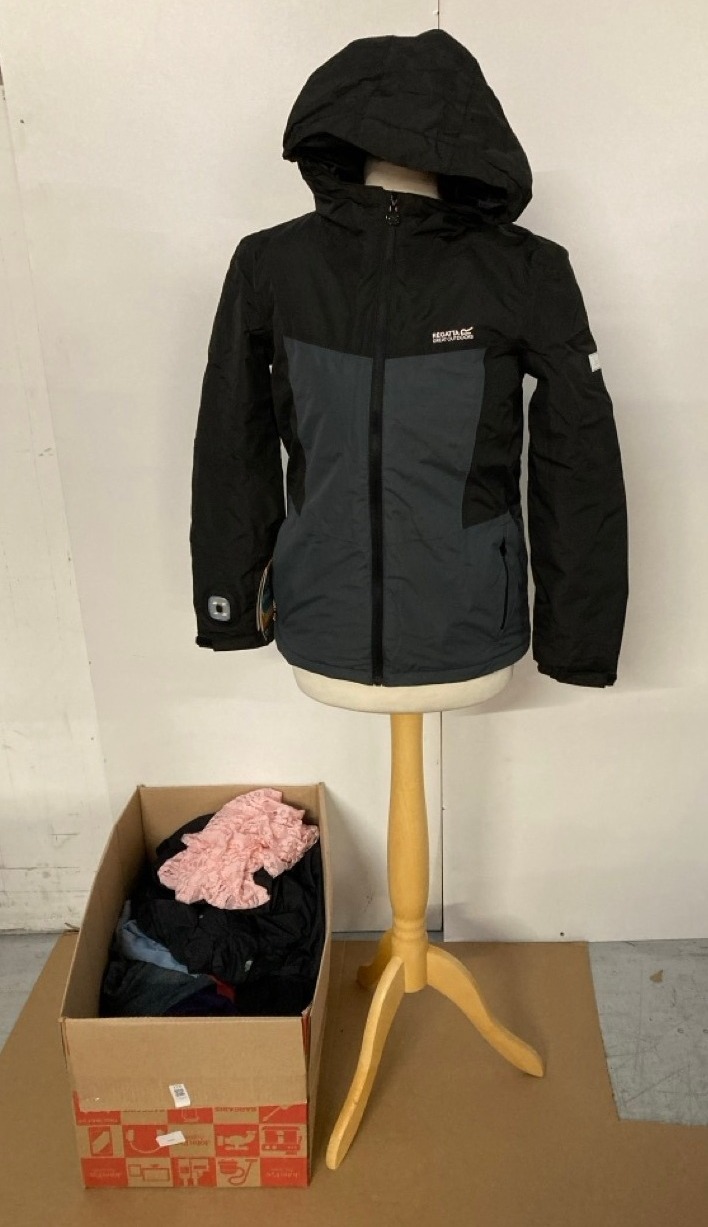 Lot 128  
            Edinburgh SR33 - Delivery Only 

                
QUANTITY OF CLOTHING & APPAREL ITEMS TO INCLUDE BLACK NORTH FACE JACKET SIZE L: L...