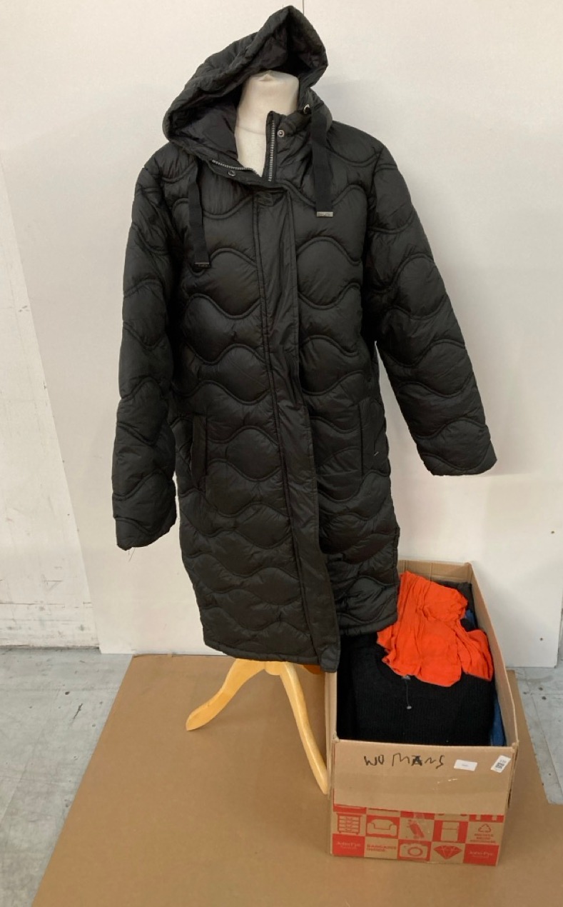 Lot 139  
            Edinburgh SR33 - Delivery Only 

                
QUANTITY OF CLOTHING & APPAREL ITEMS TO INCLUDE WOMENS HOOPED HOODIE SIZE L: LOCA...