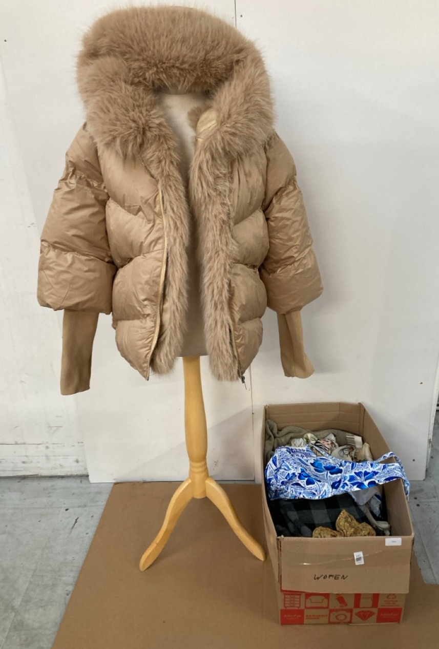 Lot 147  
            Edinburgh SR33 - Delivery Only 

                
QUANTITY OF CLOTHING & APPAREL ITEMS TO INCLUDE WOMENS BLACK CAMEO ROSE JACKET SI...
