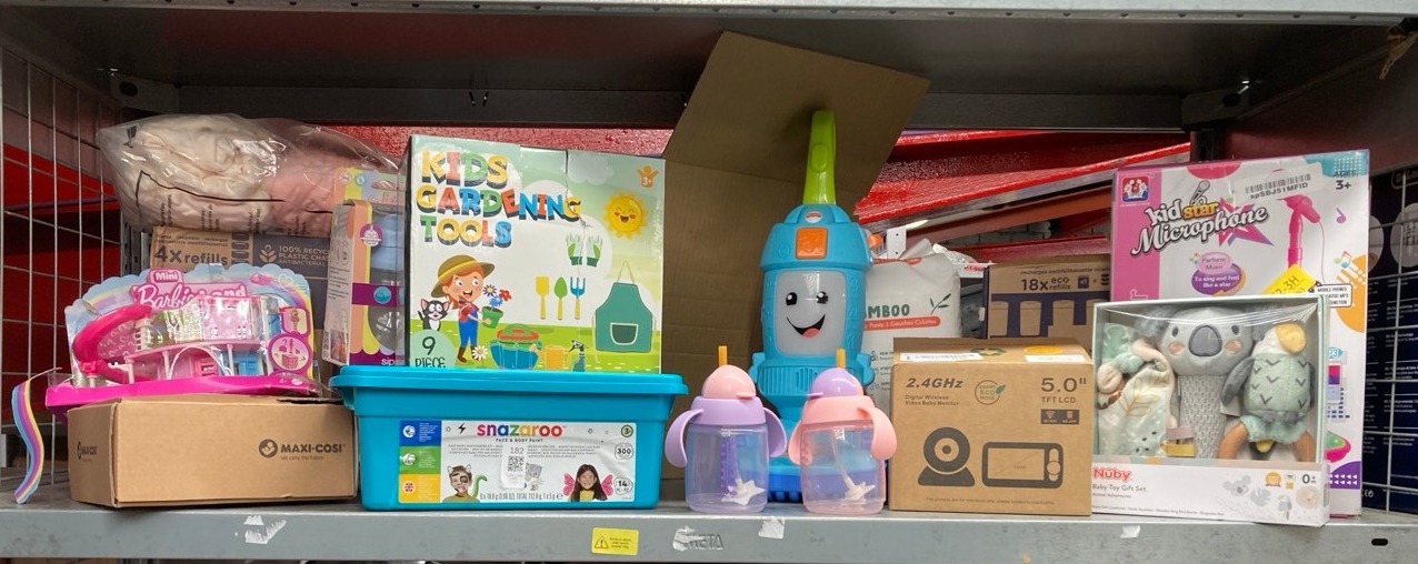 Lot 182  
            Edinburgh SR33 - Delivery Only 

                
QUANTITY OF BABY & TODDLER ITEMS TO INCLUDE TOMMEE TIPPEE TWIST & CLICK NAPPY BIN...