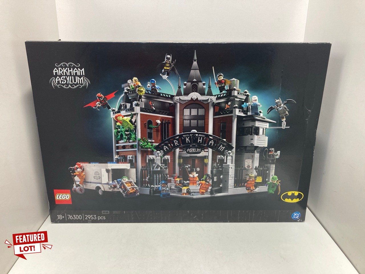 Lot 1  
            Edinburgh SR33 - Delivery Only 

                
LEGO BATMAN ARKHAM ASYLUM - RRP £269: LOCATION - TOP 50 RACK