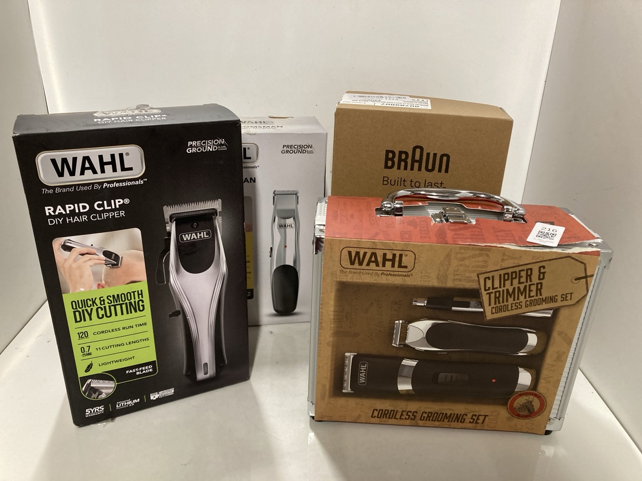 Lot 216  
            Edinburgh SR33 - Delivery Only 

                
QUANTITY OF HEALTH & BEAUTY ITEMS TO INCLUDE WAHL RAPID CLIP HAIR CLIPPER, HAIR C...