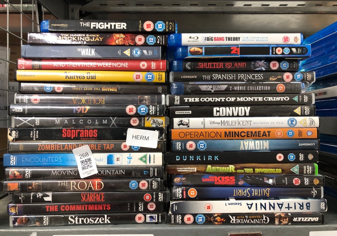 Lot 268  
            Edinburgh SR33 - Delivery Only 

                
QUANTITY OF TV & AUDIO ITEMS TO INCLUDE THE FIGHTER [BLU-RAY] - 18+ ID REQUIRED: ...