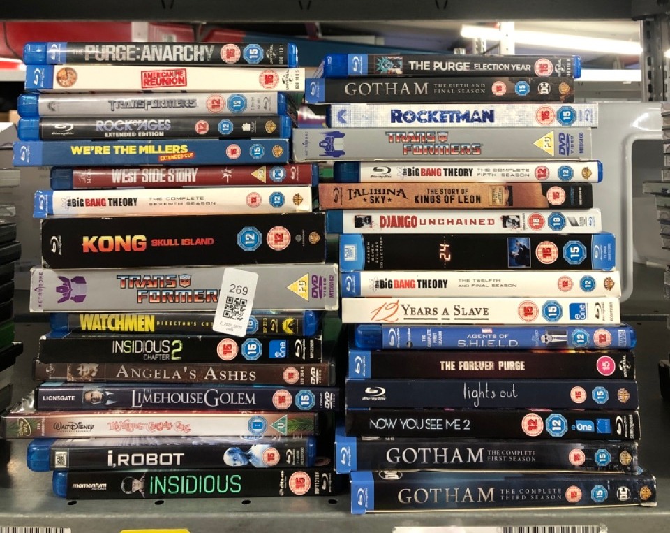 Lot 269  
            Edinburgh SR33 - Delivery Only 

                
QUANTITY OF TV & AUDIO ITEMS TO INCLUDE THE PURGE: ANARCHY [BLU-RAY] - 18+ ID REQ...