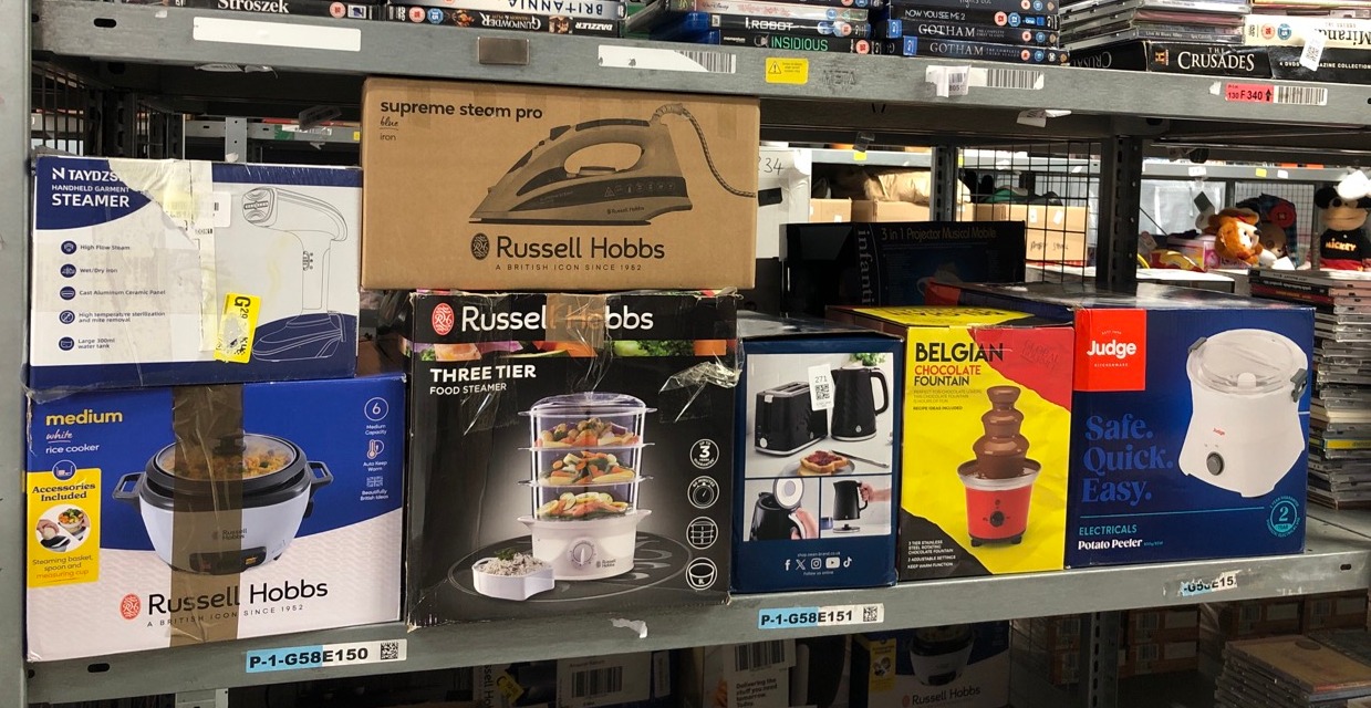 Lot 271  
            Edinburgh SR33 - Delivery Only 

                
QUANTITY OF KITCHEN & APPLIANCES ITEMS TO INCLUDE GLOBAL GOURMET BELGIAN CHOCOLAT...