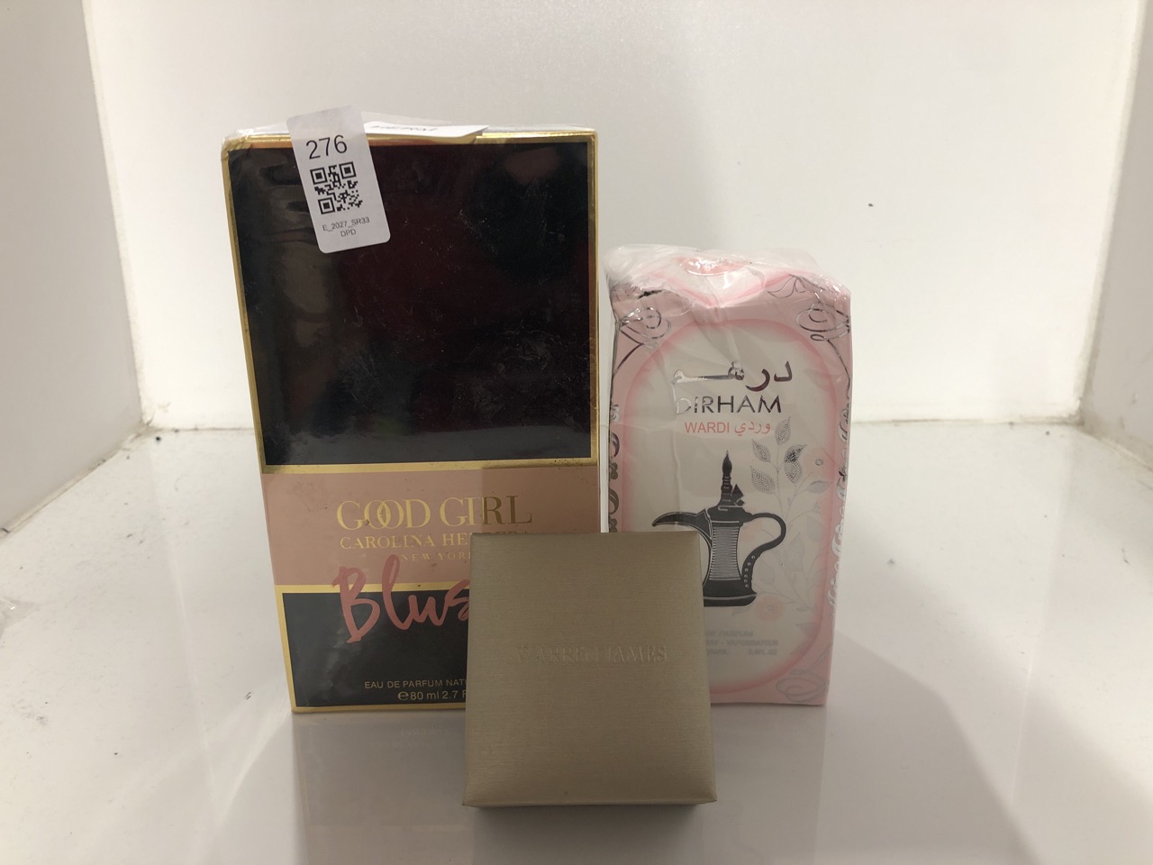 Lot 276  
            Edinburgh SR33 - Delivery Only 

                
QUANTITY OF HEALTH & BEAUTY ITEMS TO INCLUDE C.HERRERA GOOD GIRL BLUSH EDP 80ML: ...
