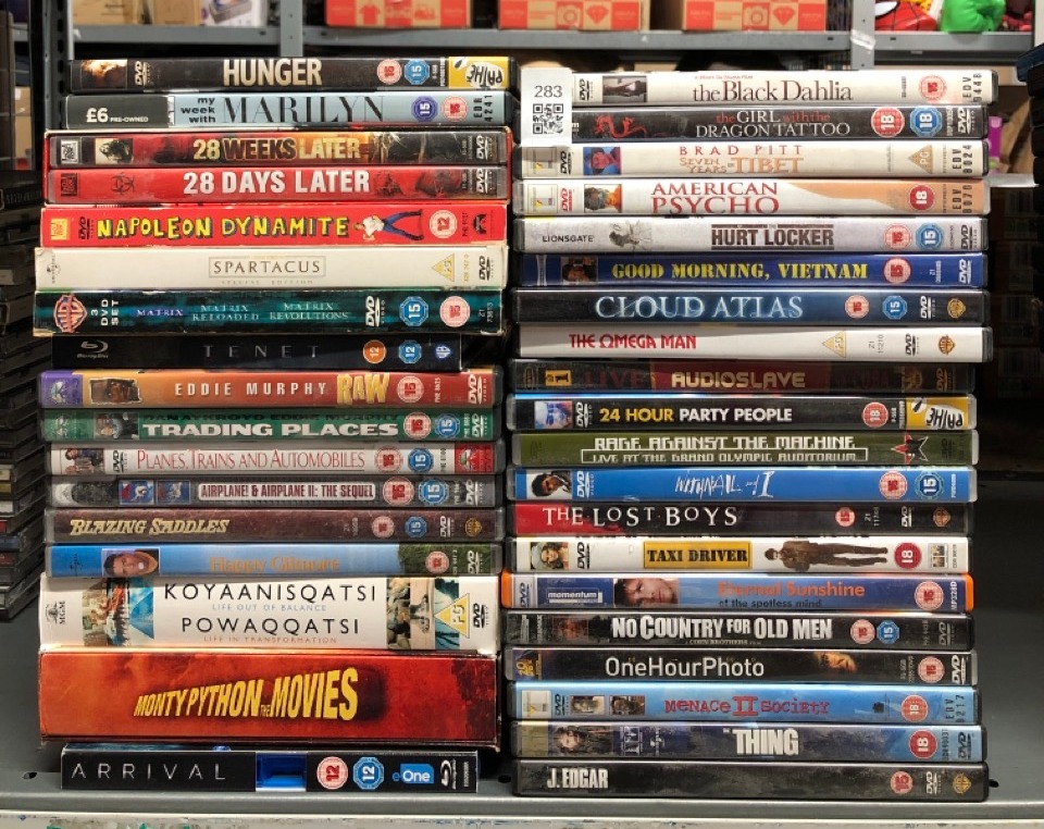 Lot 283  
            Edinburgh SR33 - Delivery Only 

                
QUANTITY OF TV & AUDIO ITEMS TO INCLUDE HUNGER [DVD] [2008] - 18+ ID REQUIRED: LO...