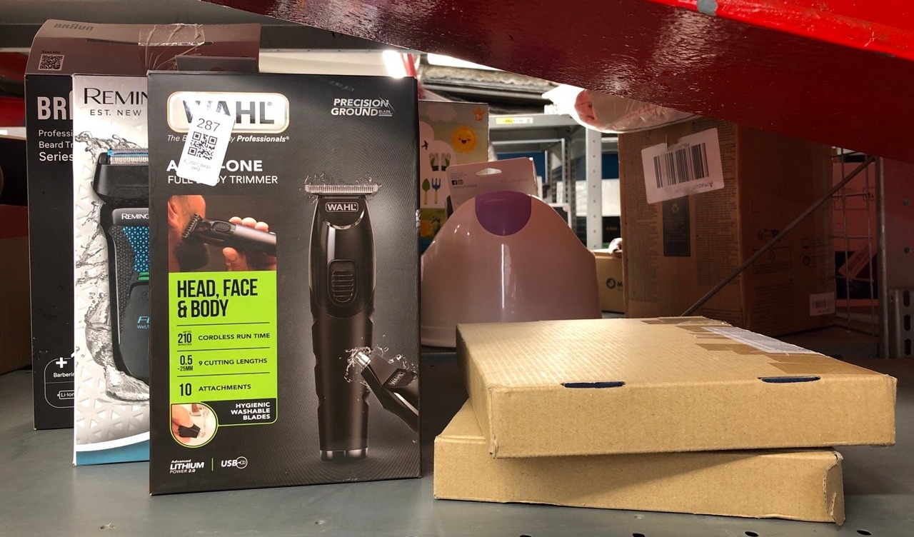 Lot 287  
            Edinburgh SR33 - Delivery Only 

                
QUANTITY OF HEALTH & BEAUTY ITEMS TO INCLUDE WAHL ALL-IN-ONE FULL BODY TRIMMER FO...