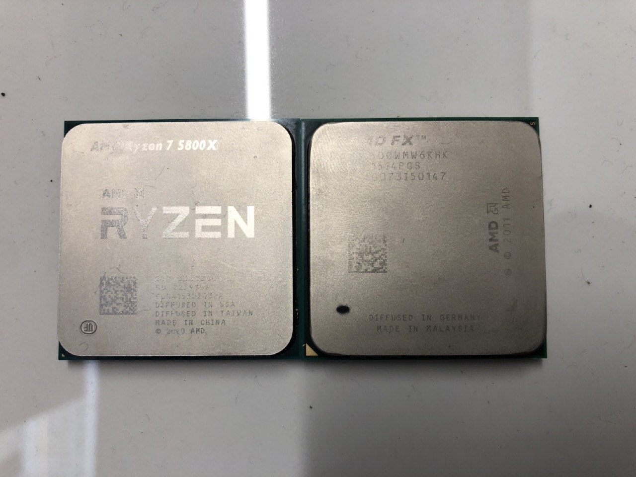 Lot 298  
            Edinburgh SR33 - Delivery Only 

                
AMD RYZEN 7 5800X + AMD FX 1514PGS: LOCATION - D