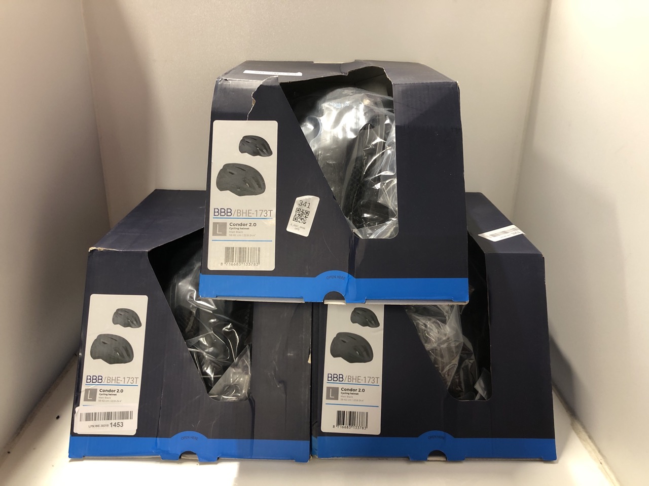 Lot 341  
            Edinburgh SR33 - Delivery Only 

                
QUANTITY OF SPORTS & EXERCISE ITEMS TO INCLUDE BBB CYCLING HELMET BIKE ADULT MTB ...