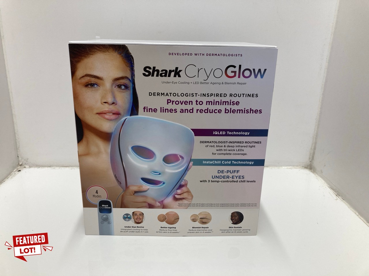 Lot 38  
            Edinburgh SR33 - Delivery Only 

                
SHARK CRYO GLOW LED FACE MASK WITH UNDER-EYE COOLING, ANTI-AGEING & BLEMISH REPAI...