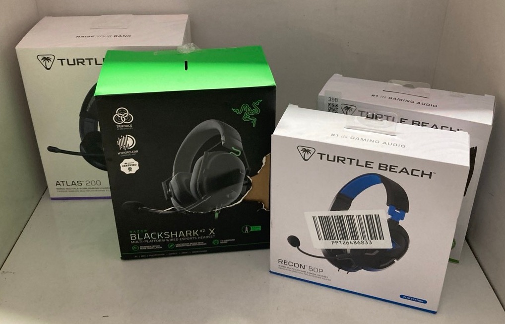 Lot 398  
            Edinburgh SR33 - Delivery Only 

                
QUANTITY OF TECH & GAMING ITEMS TO INCLUDE RAZER BLACKSHARK V2 X - MULTI-PLATFORM...