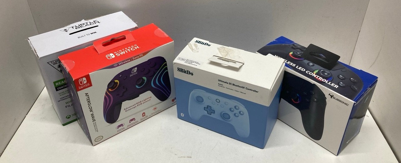 Lot 405  
            Edinburgh SR33 - Delivery Only 

                
QUANTITY OF TECH & GAMING ITEMS TO INCLUDE SUBSONIC - WIRELESS CONTROLLER FOR PS4...