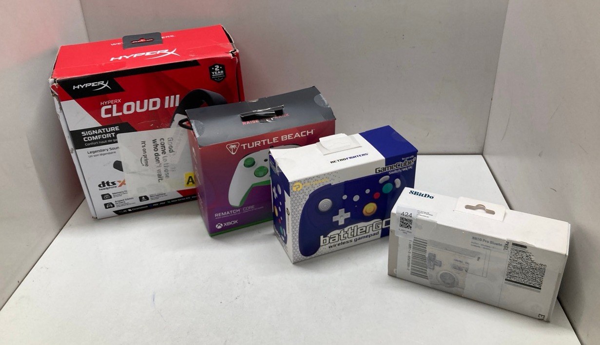 Lot 424  
            Edinburgh SR33 - Delivery Only 

                
QUANTITY OF TECH & GAMING ITEMS TO INCLUDE 8BITDO SN30 PRO BLUETOOTH CONTROLLER, ...