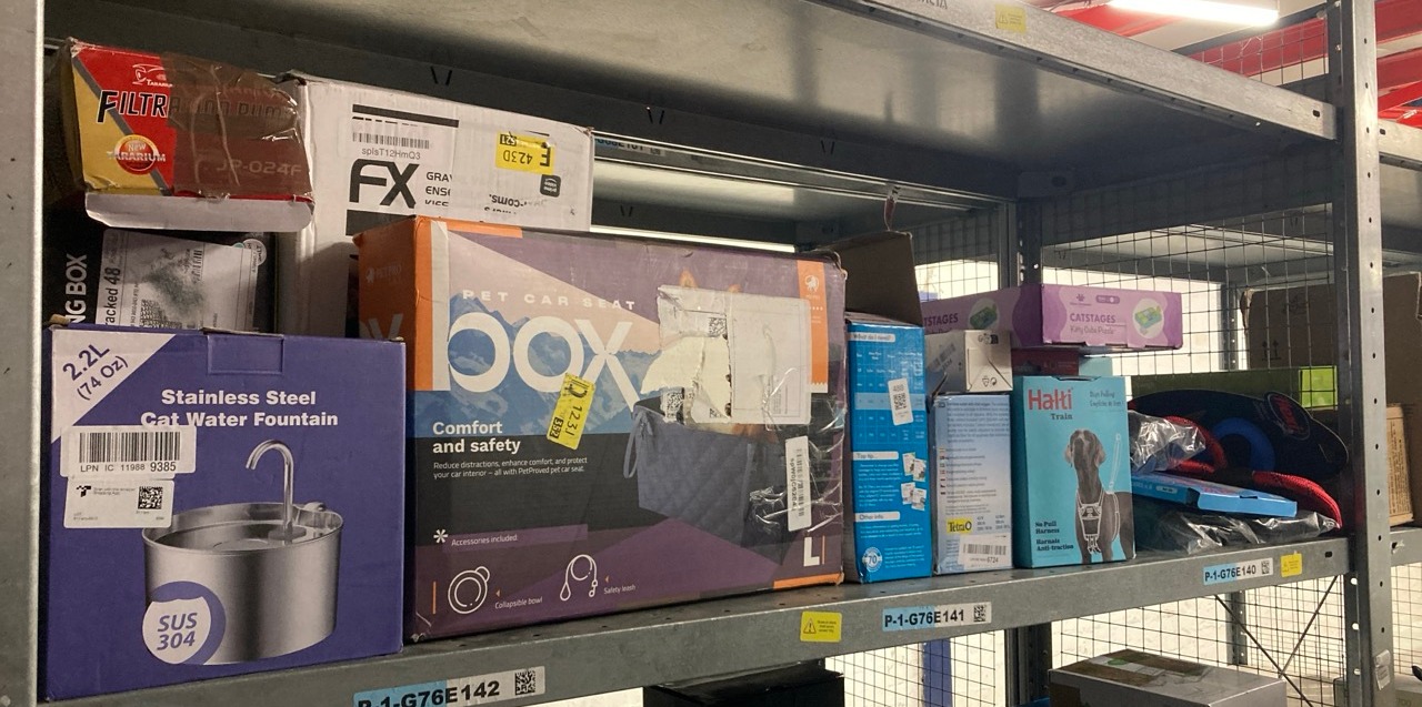 Lot 488  
            Edinburgh SR33 - Delivery Only 

                
QUANTITY OF PET PRODUCTS ITEMS TO INCLUDE HALTI NO PULL HARNESS - TO STOP YOUR DO...