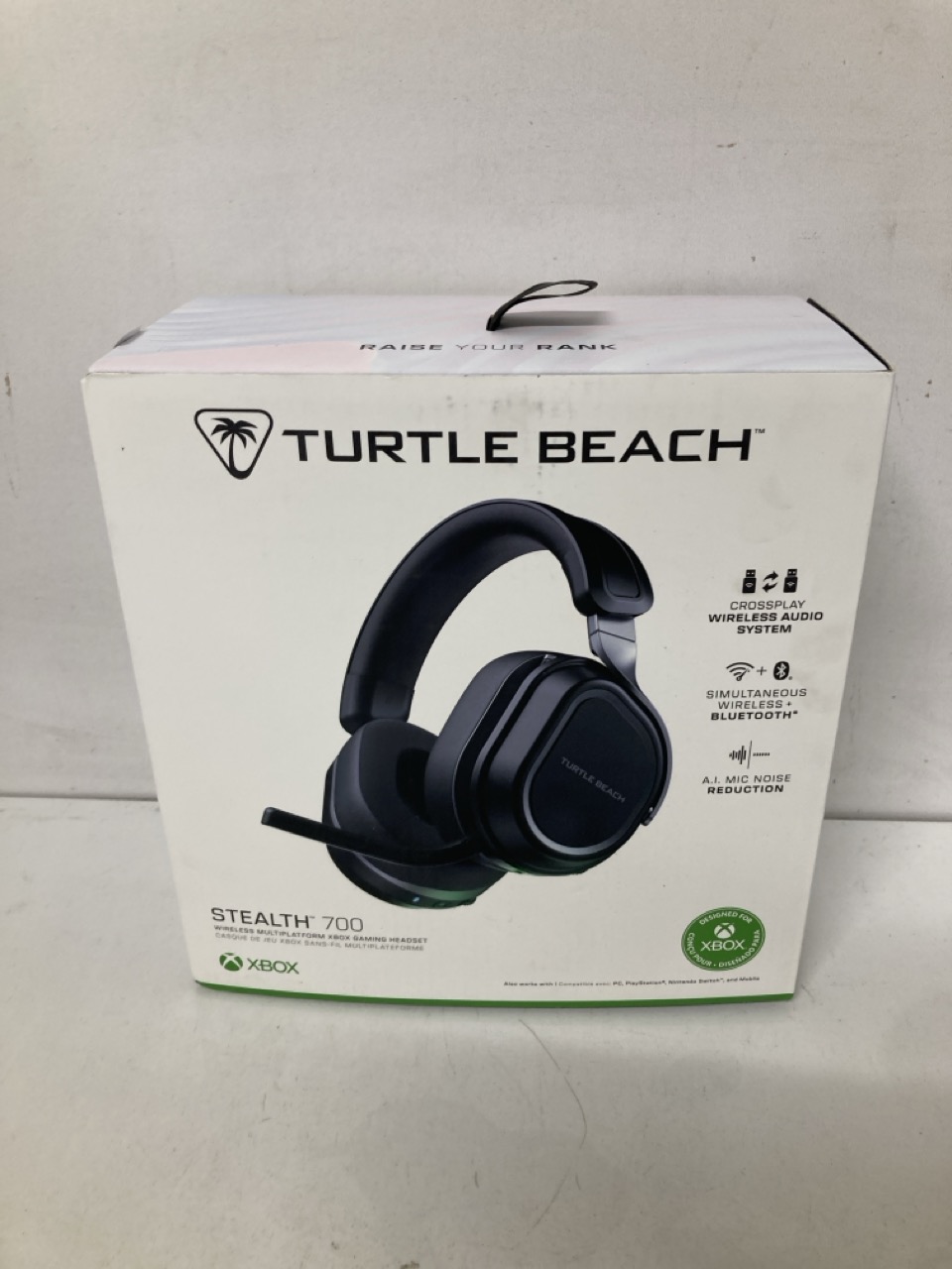Lot 495  
            Edinburgh SR33 - Delivery Only 

                
TURTLE BEACH STEALTH 700 BLACK XBOX WIRELESS GAMING HEADSET WITH 80HR, BLUETOOTH,...