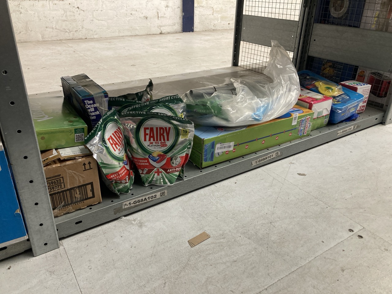 Lot 500  
            Edinburgh SR33 - Delivery Only 

                
QUANTITY OF ITEMS TO INCLUDE AIR WICK CHERRY BLOSSOM & RASPBERRY ADVANCED ELECTRI...