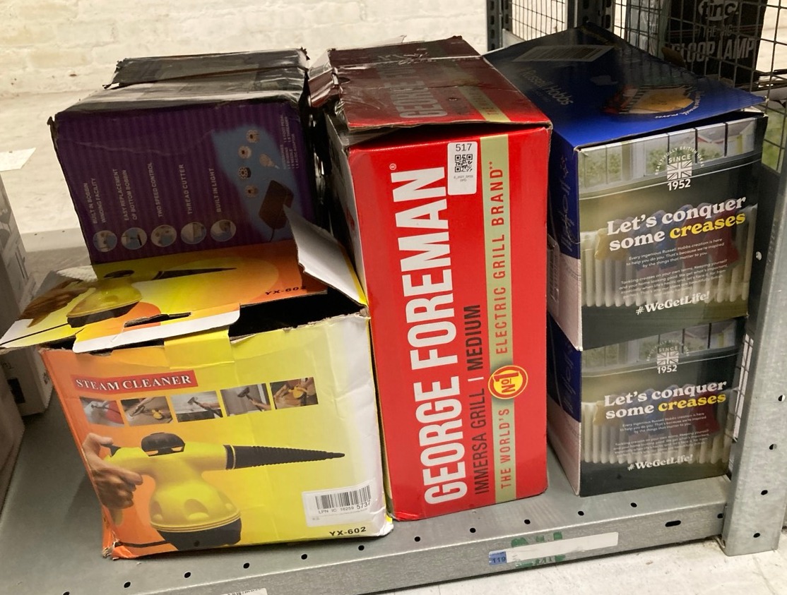 Lot 517  
            Edinburgh SR33 - Delivery Only 

                
QUANTITY OF KITCHEN & APPLIANCES ITEMS TO INCLUDE RUSSELL HOBBS STEAM IRON [3100W...