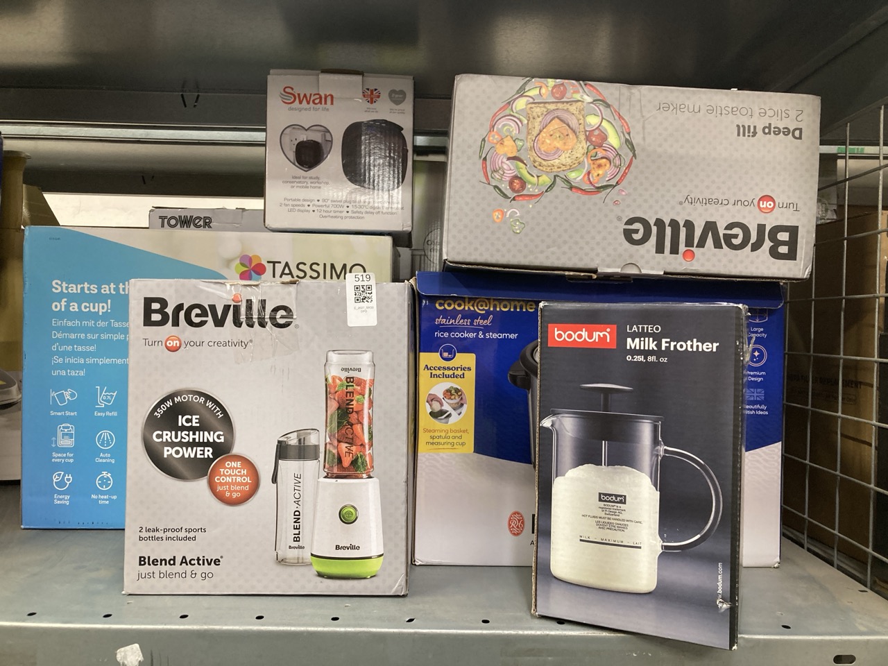 Lot 519  
            Edinburgh SR33 - Delivery Only 

                
QUANTITY OF KITCHEN & APPLIANCES ITEMS TO INCLUDE BREVILLE BLEND ACTIVE PERSONAL ...