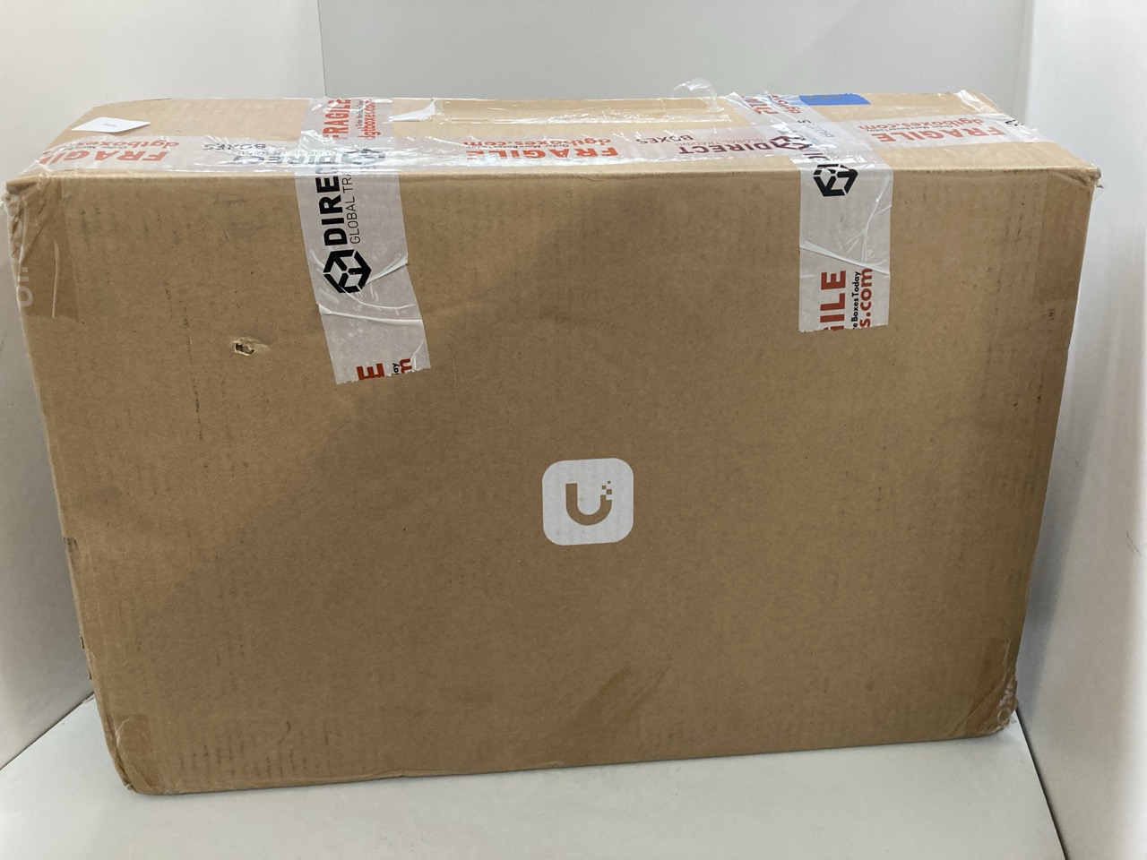 Lot 82  
            Edinburgh SR33 - Delivery Only 

                
2 X UNIFI WIFI ROUTERS MODEL ESW-16-POE: LOCATION - A