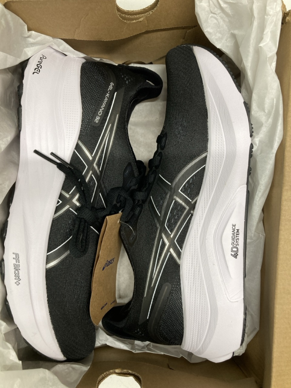 Lot 152  
            Edinburgh SR33 - Delivery Only 

                
ASICS GEL-KAYANO 32 SNEAKER BLACK WHITE SIZE UK 5.5: LOCATION - B RACK