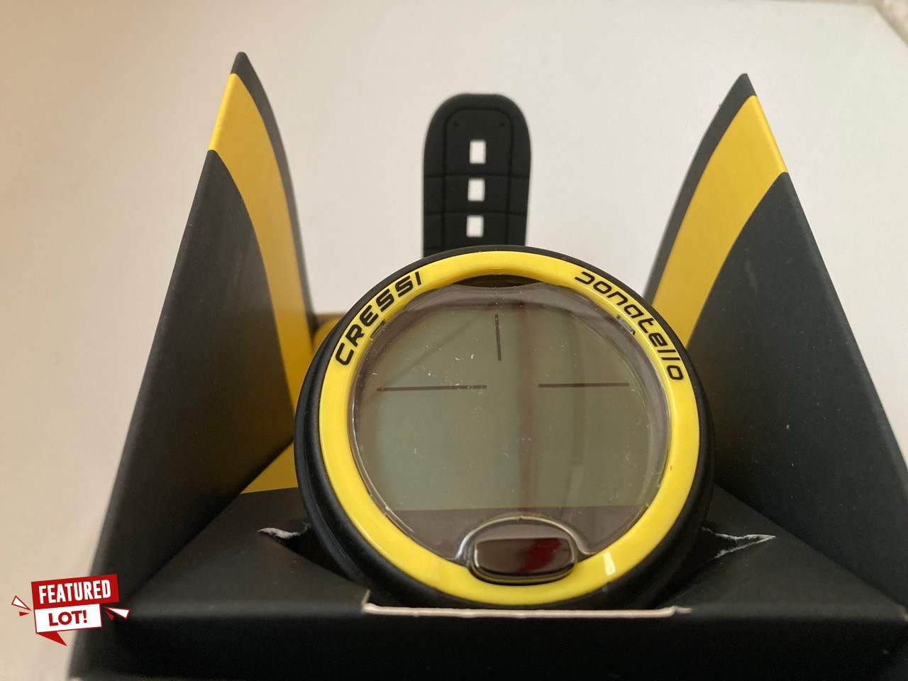 Lot 15  
            Edinburgh SR33 - Delivery Only 

                
CRESSI DONATELLO DIVING COMPUTER - PROFESSIONAL WRIST DIVING AND APNEA DIVE COMPU...