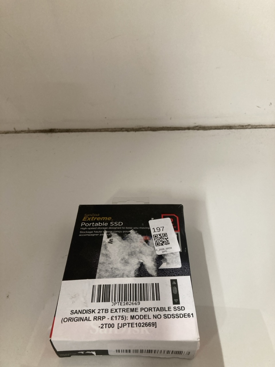 Lot 197  
            Edinburgh SR33 - Delivery Only 

                
SANDISK 2TB EXTREME PORTABLE SSD (ORIGINAL RRP - £175): MODEL NO SDSSDE61-2T00 [J...