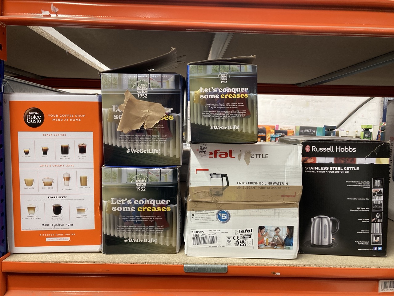 Lot 213  
            Edinburgh SR33 - Delivery Only 

                
QUANTITY OF KITCHEN & APPLIANCES ITEMS TO INCLUDE RUSSELL HOBBS MY IRON STEAM IRO...